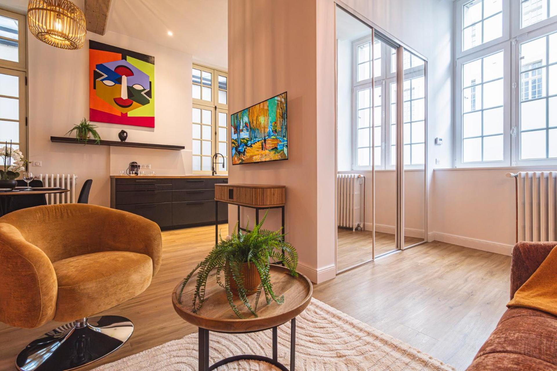 Mm Suites Loft Cathedrale Реймс Екстериор снимка