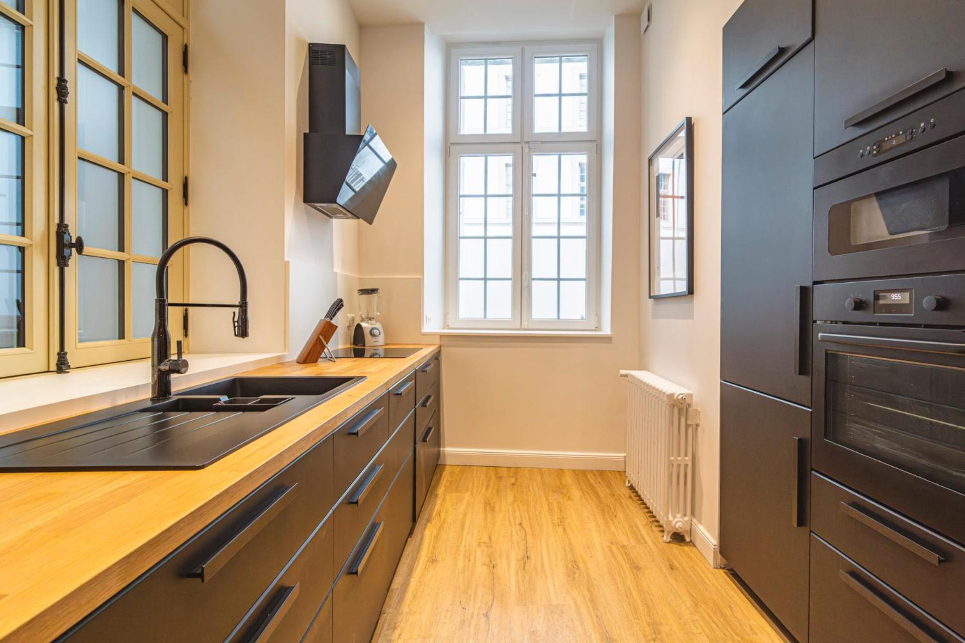 Mm Suites Loft Cathedrale Реймс Екстериор снимка