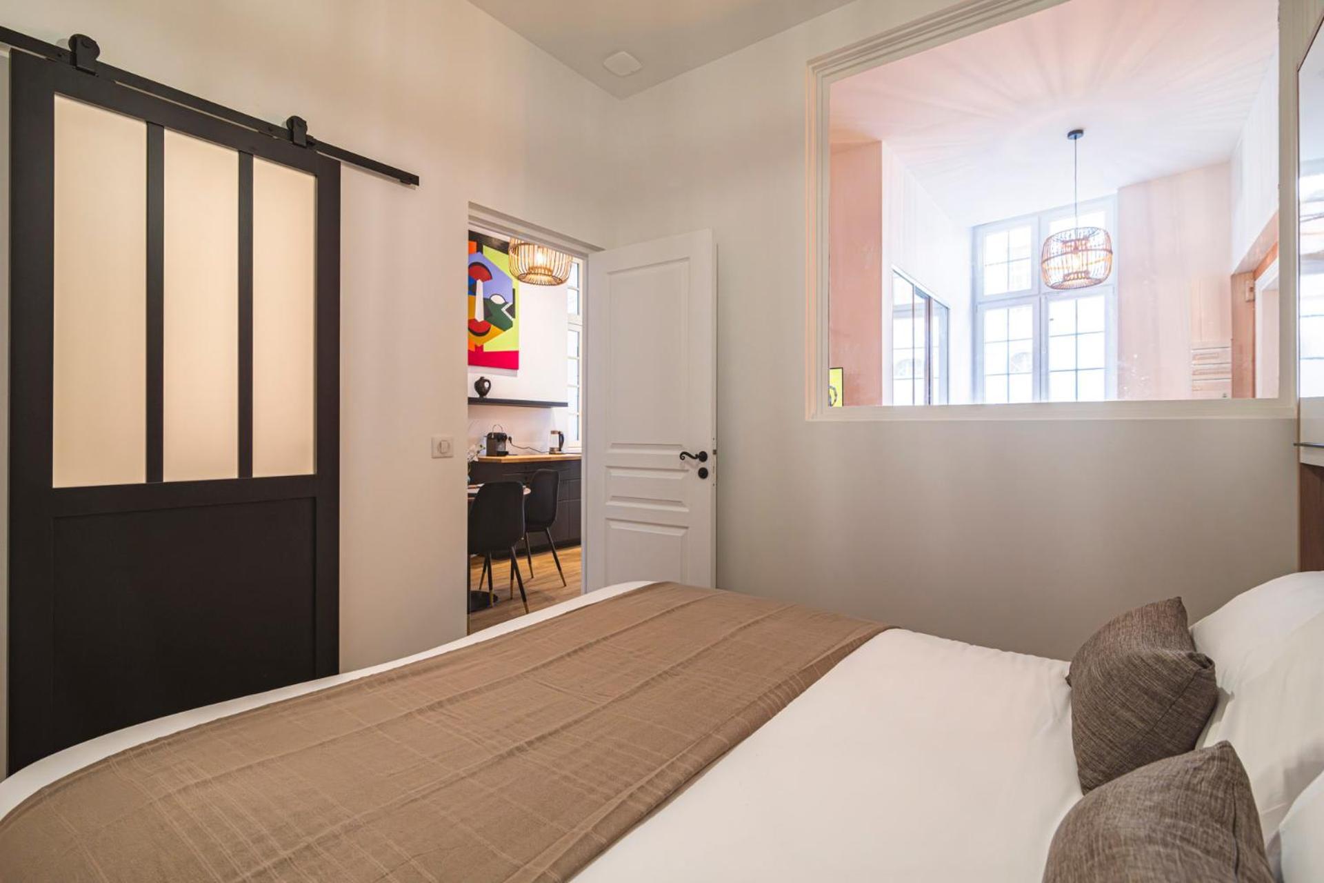 Mm Suites Loft Cathedrale Реймс Екстериор снимка